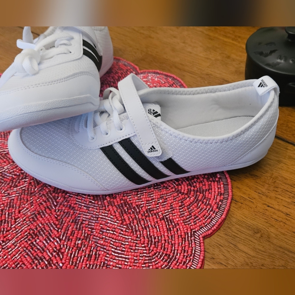 Adidas Diona 2.0 Sz 8.5 NWOT